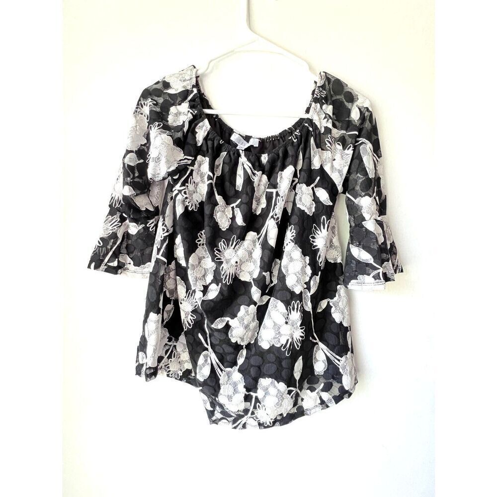 Women's top short sleeve black white floral 3/4 sleeve blouse casual size S. - Picture 6 of 9